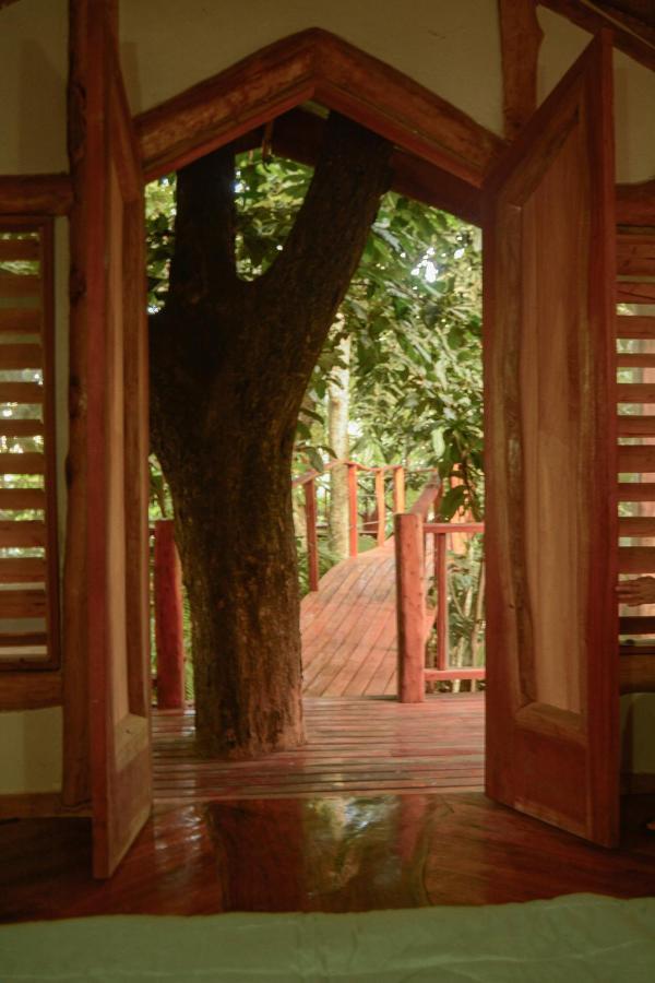 Tukulolo Treehouses Makaunga 外观 照片