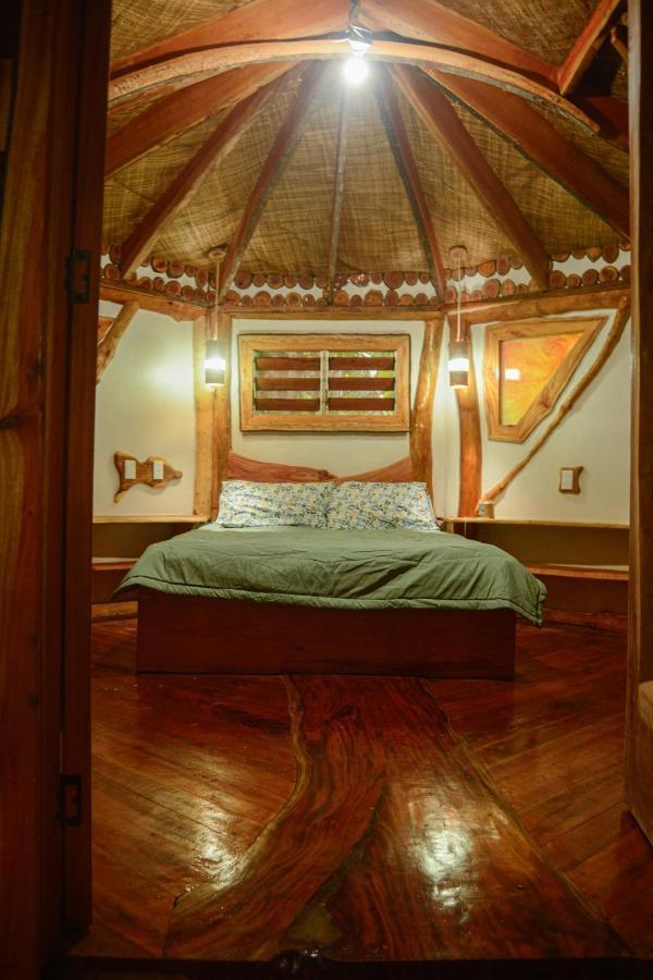 Tukulolo Treehouses Makaunga 外观 照片