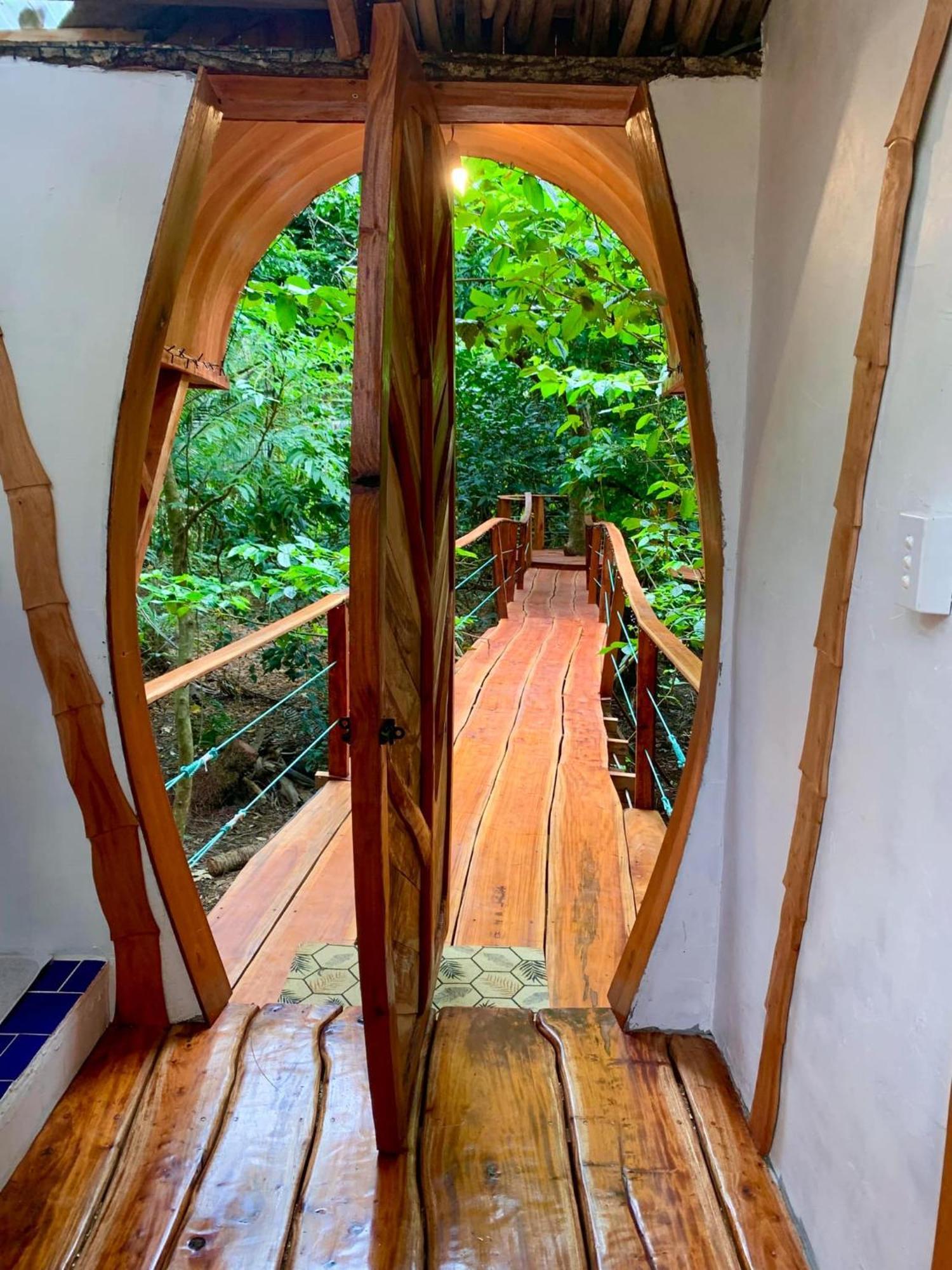 Tukulolo Treehouses Makaunga 外观 照片